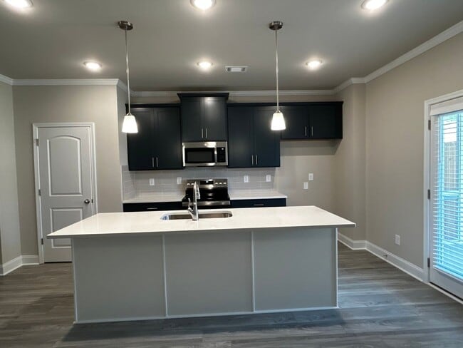Building Photo - Spacious Brand New 4BR Townhome in Norcross