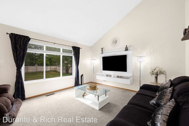Foto del edificio - 4 br, 3.5 bath House - 340 Persimmon Ln