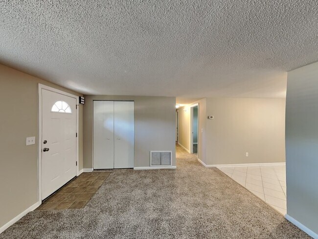 Foto del edificio - Orange Park Area