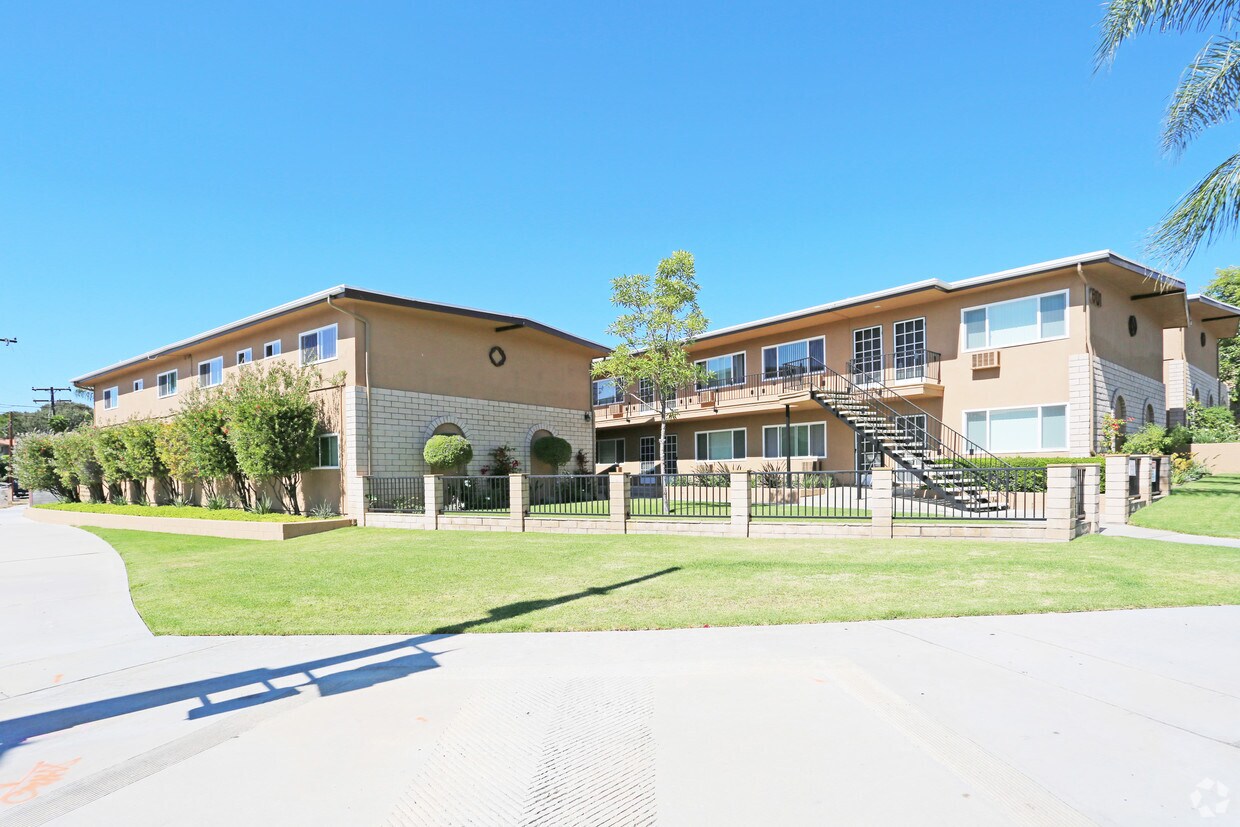 5 2 Bedroom Apartments For Rent In Brea Ca Westside Rentals
