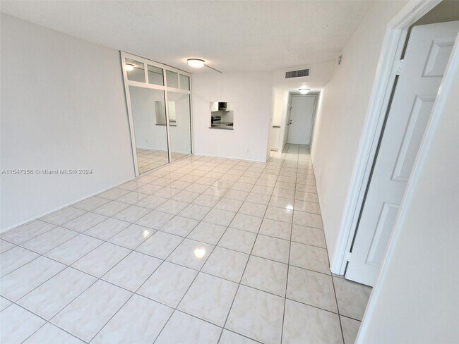 Foto del edificio - 4501 NE 21st Ave