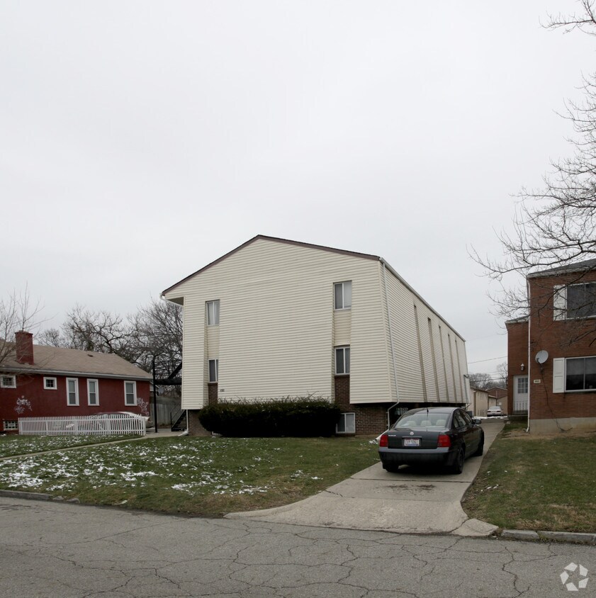 450 E Norwich Ave Apartments in Columbus, OH