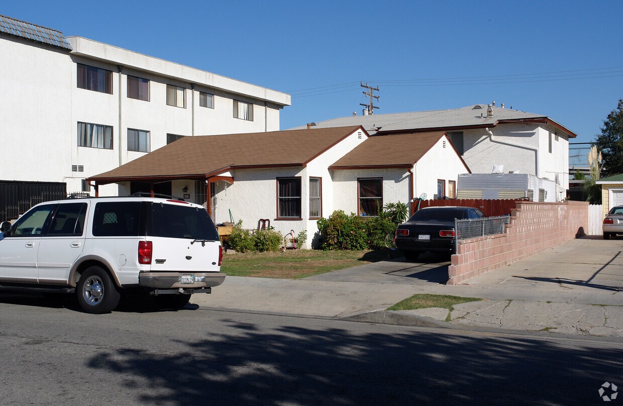 Building Photo - 4929 W 118th Pl