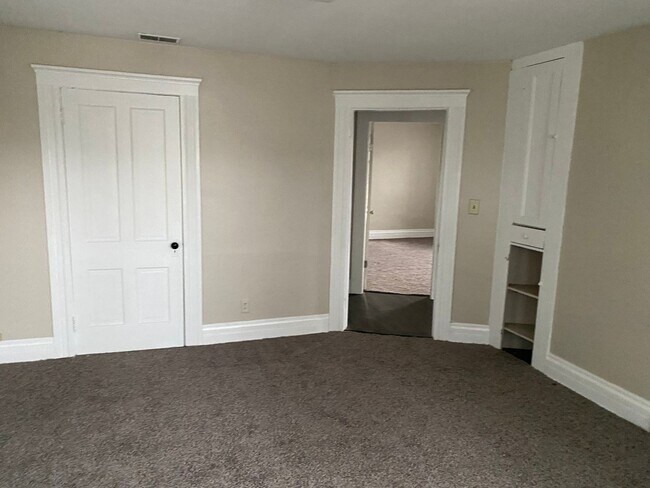 Foto del edificio - 636 Forest Rose Ave.