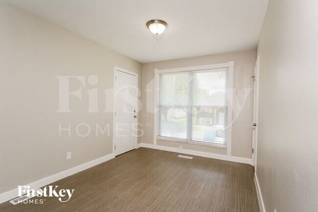 Building Photo - 1555 Florida Drive