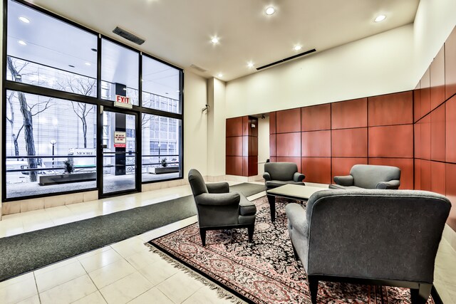Foto del edificio - 233 E Erie St