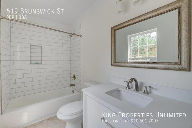 Building Photo - 519 Brunswick St