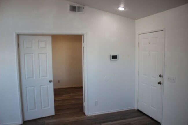 Foto del edificio - 44762 Shadowcrest Dr