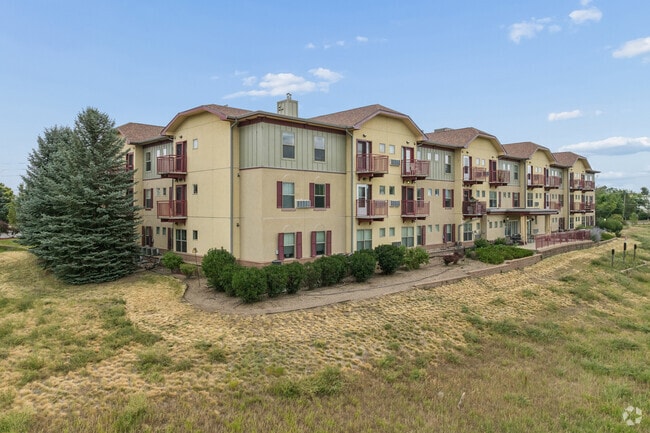 Vista alternativa del edificio - Willow Glen Senior