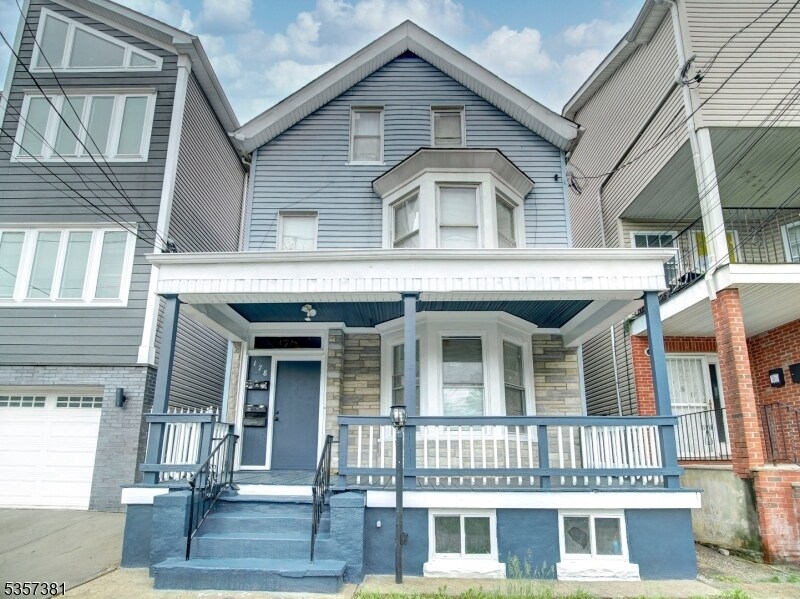 Primary Photo - 178 Littleton Ave