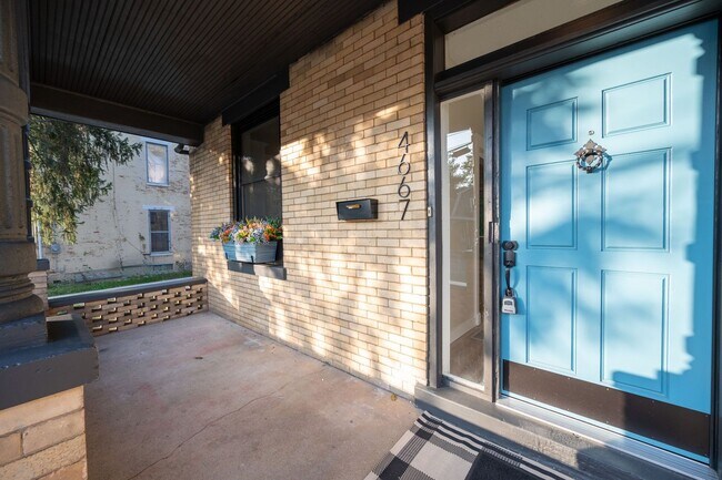 Foto del edificio - 4667 Hamilton Ave