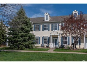 Building Photo - 1724 Countryside Dr