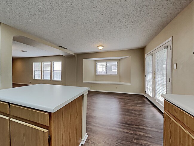 Foto del edificio - 2127 Fox Meadow Drive