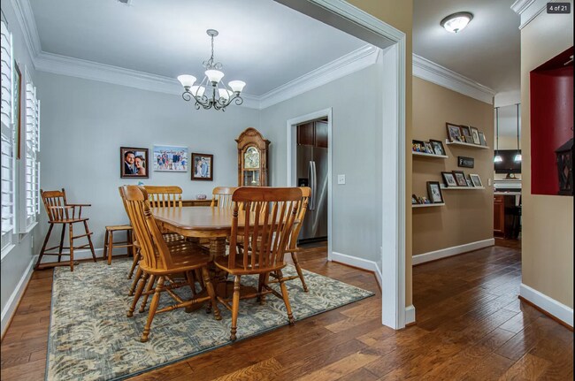 Building Photo - Gorgeous Lenox Village Home! 4bd/3bth