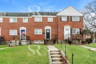 Building Photo - 7426 Forrest Ave