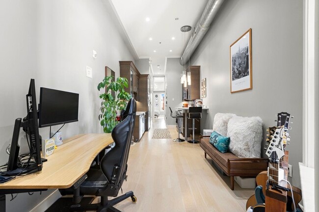 Building Photo - 313 Washington St