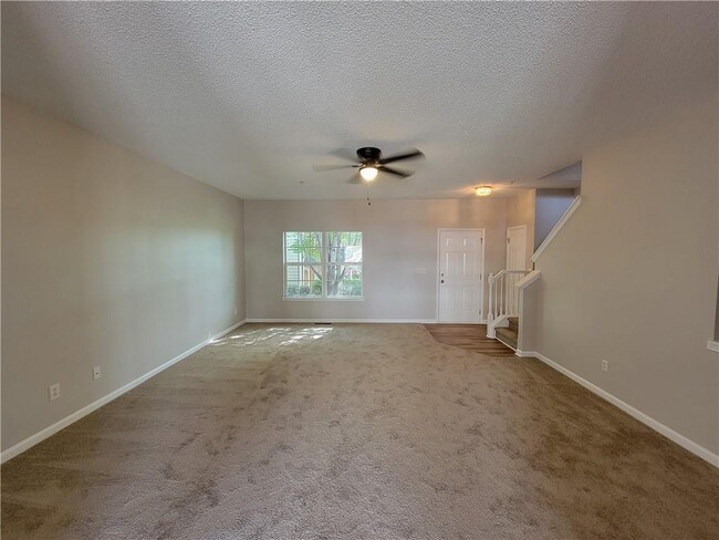 Building Photo - 605 Market Pl Ln