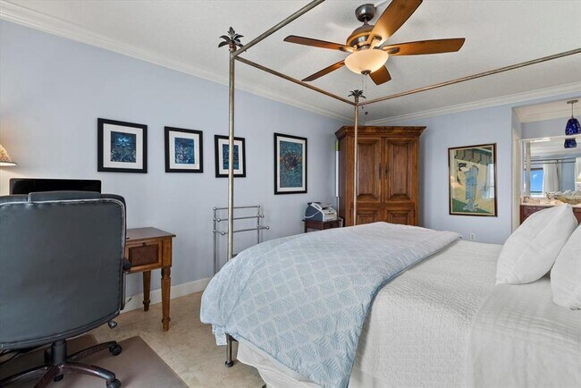 Building Photo - 1000 Longboat Club Rd