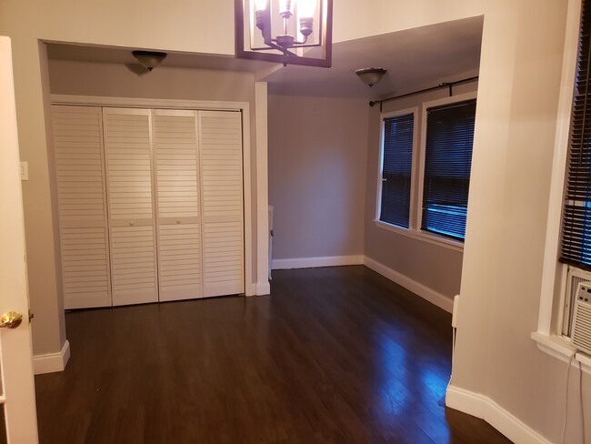 BEDROOM - 38 Dassing Ave