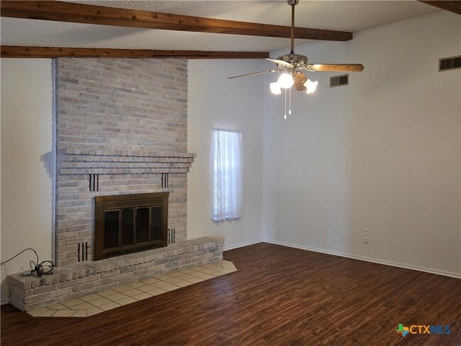 Building Photo - 248 Hilltop Dr