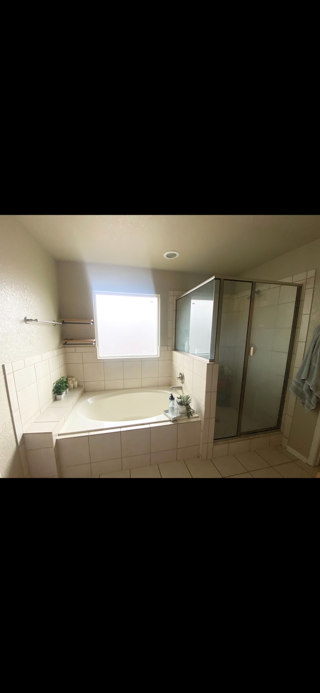 Building Photo - 14423 Devout