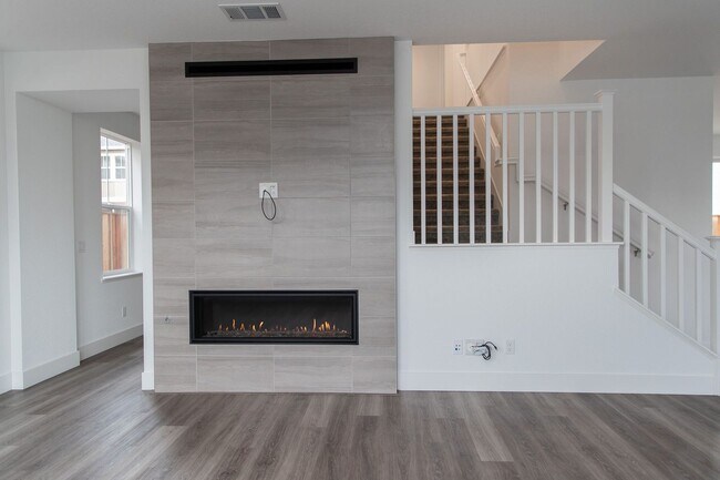 Foto del edificio - Home is occupied and not able to be show u...