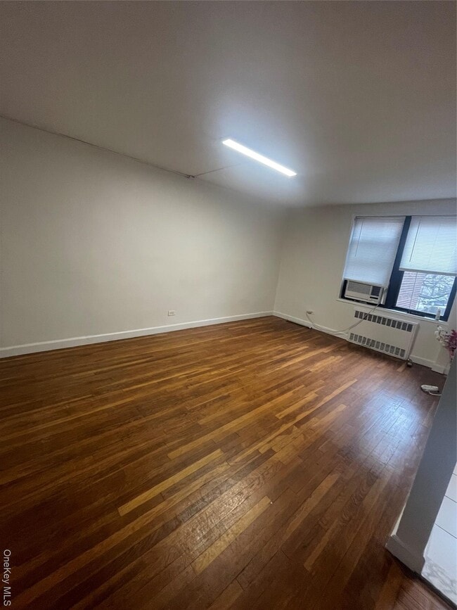 Building Photo - 150-20 71st Ave