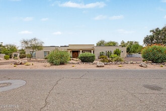 Building Photo - 6133 E Mountain View Rd