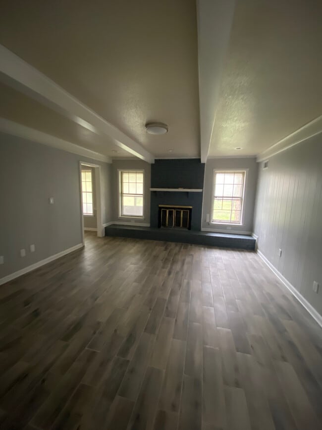 Building Photo - 3495 Fox Hunt Dr