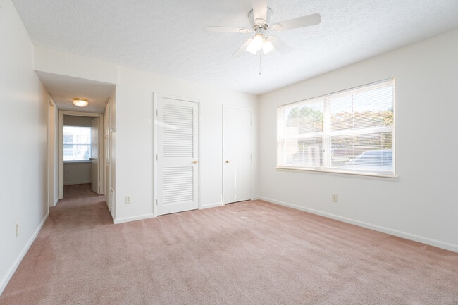 Building Photo - 633 Princeton Pkwy