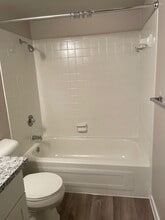 Building Photo - Hidden Valley Club