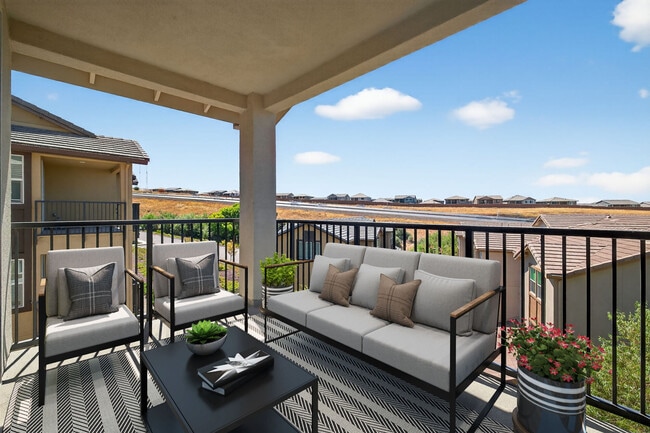 Building Photo - Pique at Iron Point