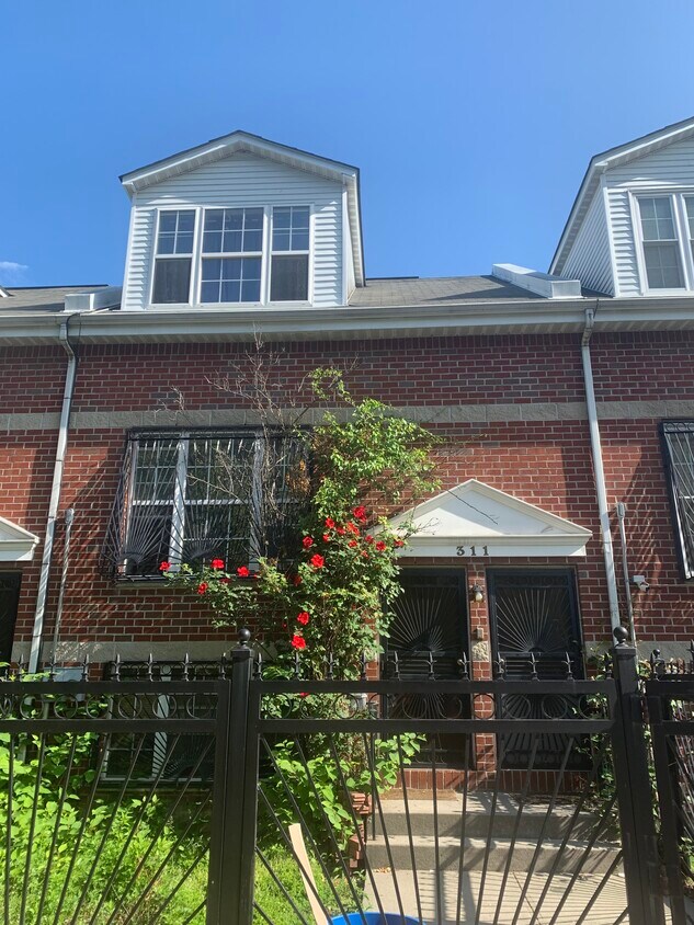 Foto del edificio - 311 Sumpter St