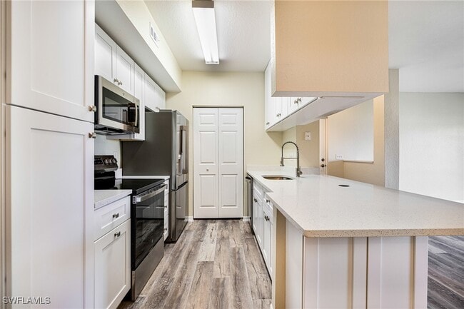 Building Photo - 6321 Aragon Way