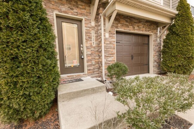 Foto del edificio - 1137 Woodbury Falls Ct