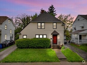 Building Photo - 3224 E 137th St