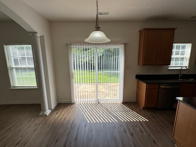 Building Photo - 2818 Oakdale Pasture Dr