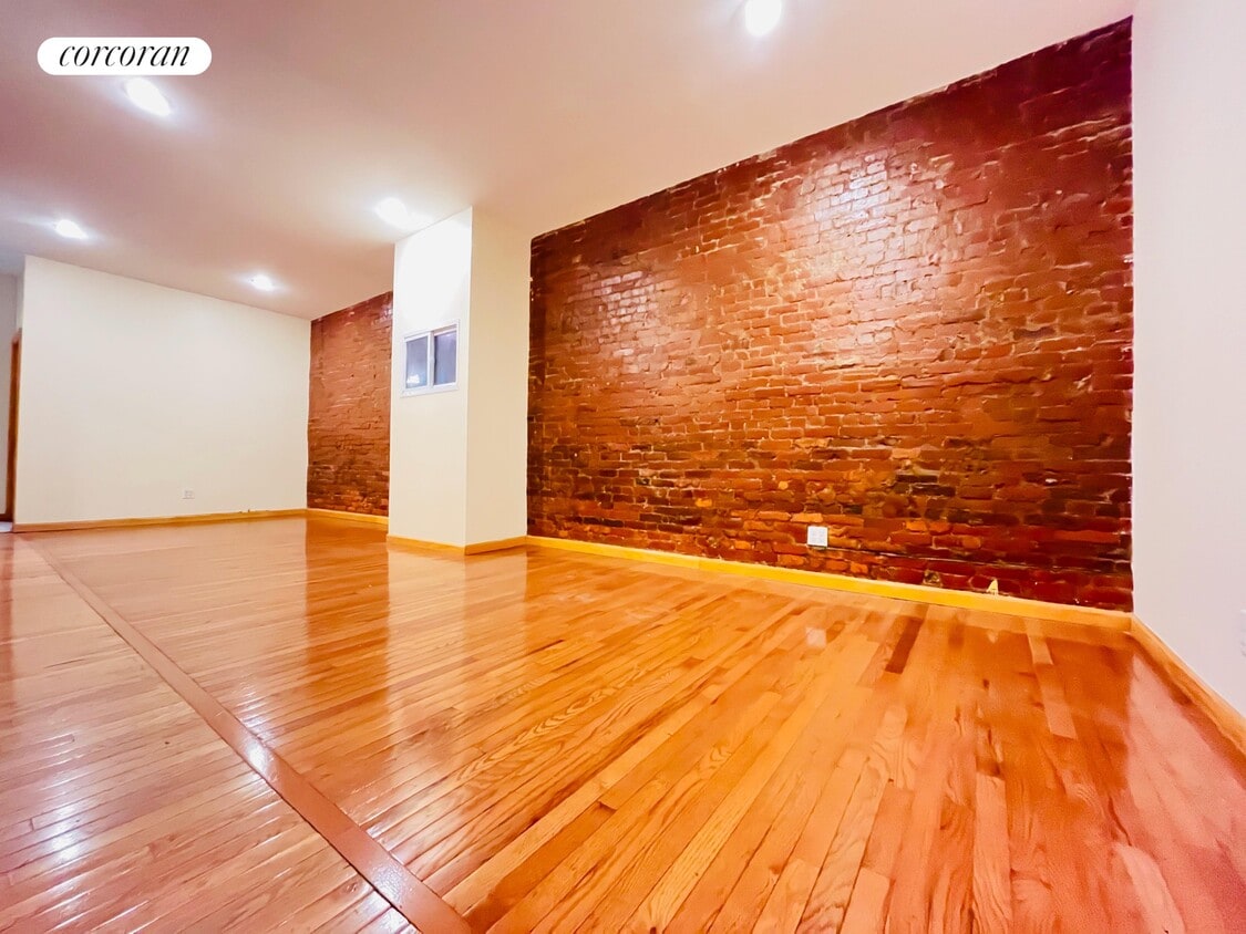 Foto del edificio - 545 Throop Ave