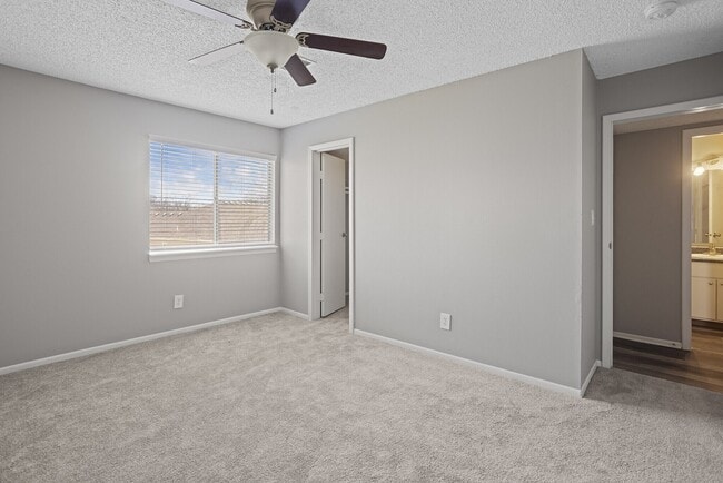 Building Photo - Liberty Heights