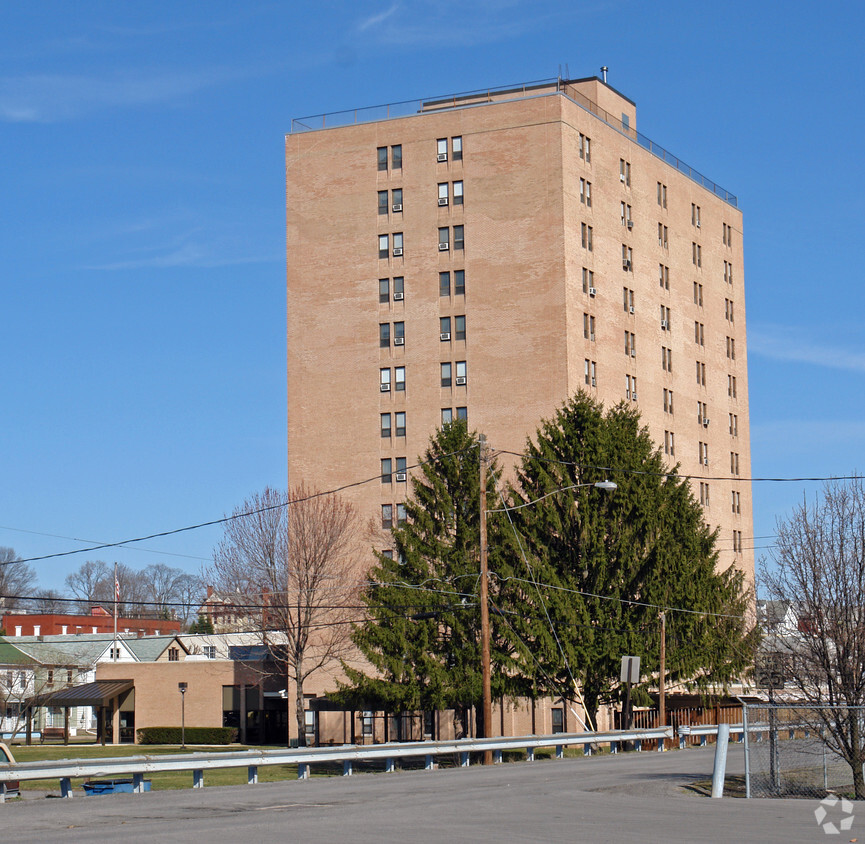 Primary Photo - Chestnut Tower