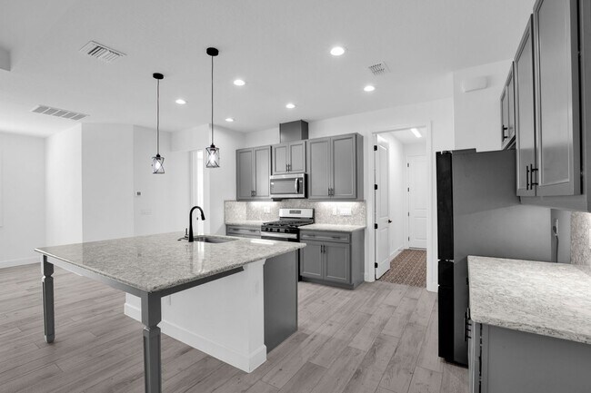 Building Photo - 207 Hang Loose Wy