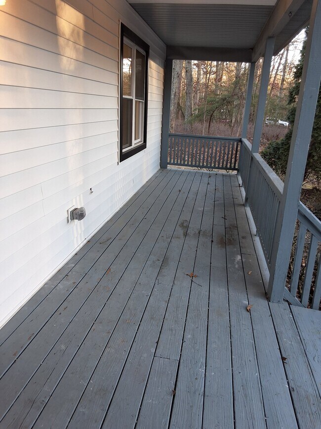 Building Photo - 255 Cassville Rd