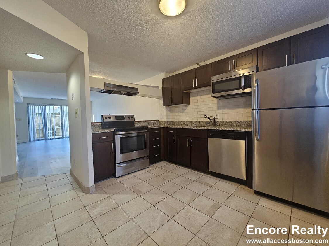 Foto principal - 150 North Beacon St