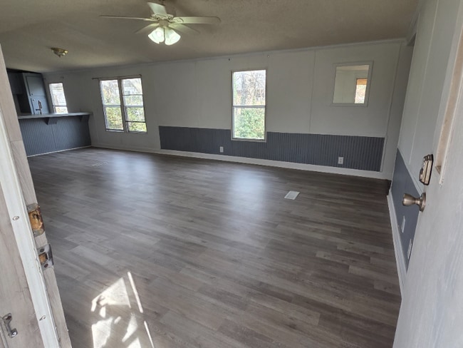 Building Photo - 401 Vista Ave