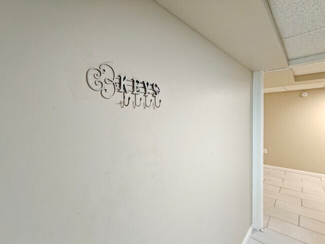 Foto del edificio - 6766 Blakemore St