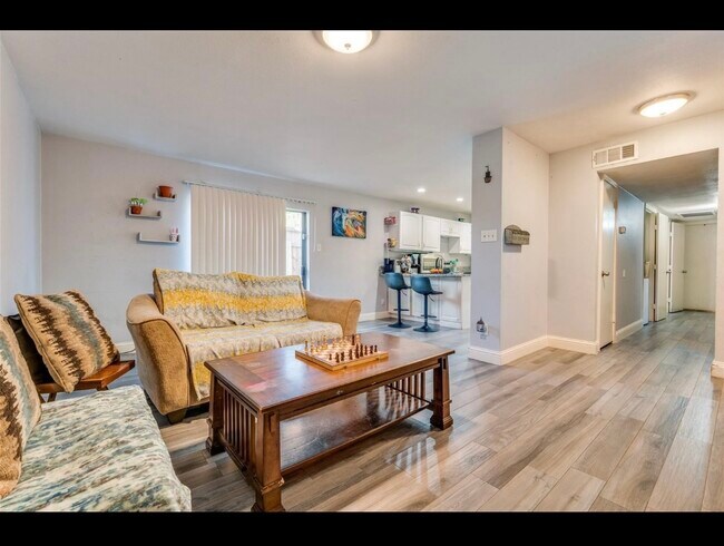 Foto del edificio - 5705 Harvest Hill Rd