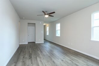 Building Photo - 2528 Westslope Dr