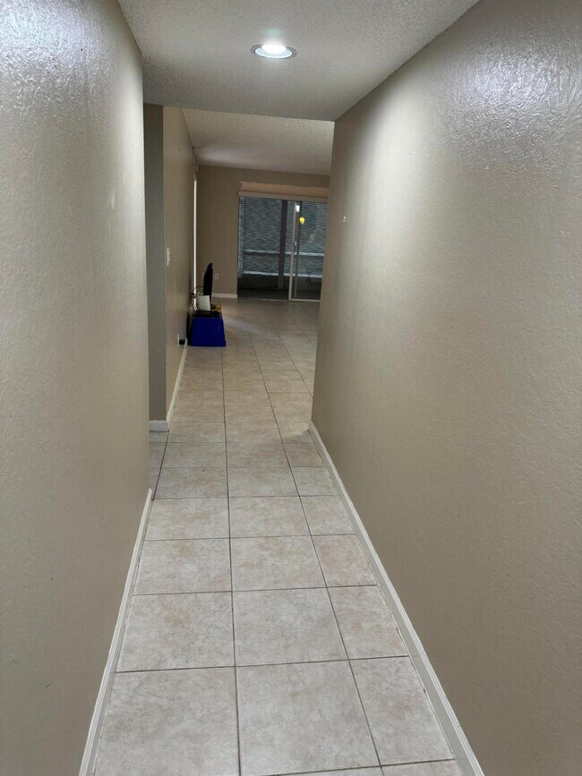 Foto del edificio - 7118 S Devon Dr
