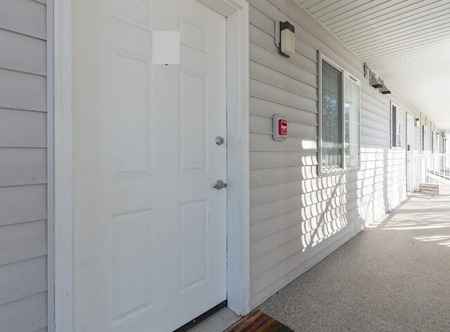 Building Photo - 2709 W Maplewood Ave