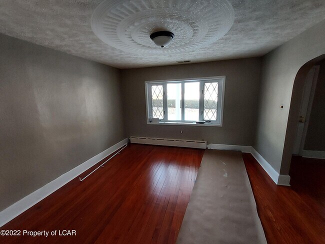 Foto del edificio - 29 1/2 Hughes St